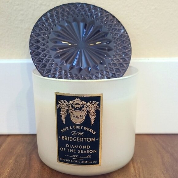 DIAMOND OF THE SEASON 3 Wick Candle Bath And Body Works - BRIDGERTON - Picture 1 of 7